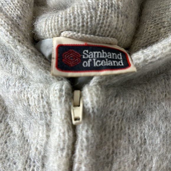 ❄️ VTG 80’s Iceland wool 100% lined full zipper hooded sweater - Picture 9 of 9